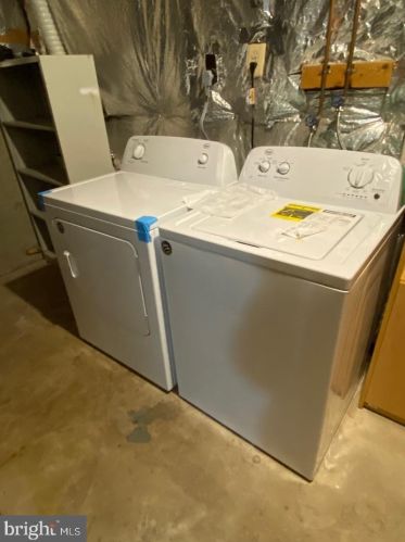 14763 Winding Loop, Woodbridge VA  22191-3448 exterior