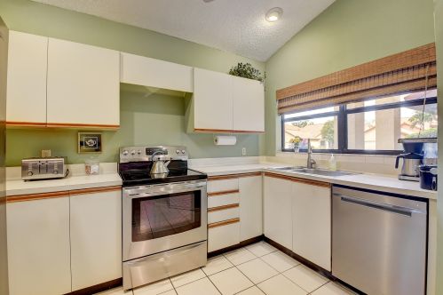 23253 Water Cir, Boca Raton FL  33486-8536 exterior