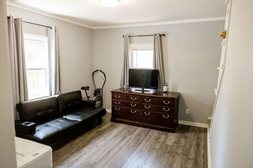 12 Haslam St, North Providence RI  02904-3218 exterior