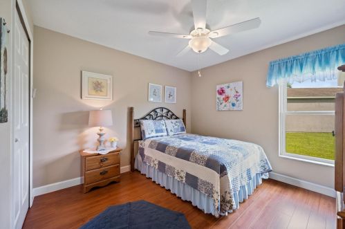 1390 9 Pl, Vero Beach FL 32960-2122 exterior