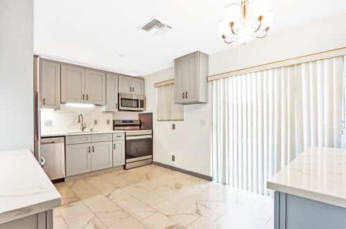 515 8th St, West Palm Beach FL  33403-3101 exterior