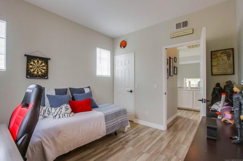 3147 Via Puerta, Carlsbad CA  92009-6081 exterior