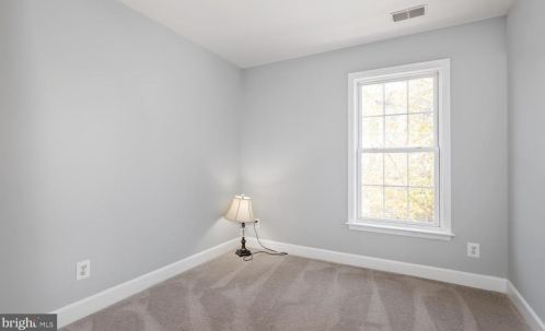 14757 Potomac Branch Dr, Woodbridge VA  22191-4030 exterior