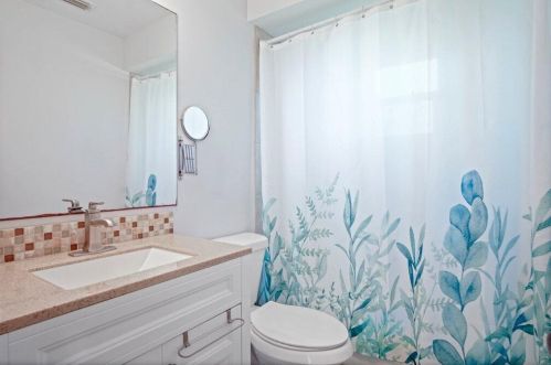 1085 Canary Ter, Fort Pierce FL  34953-1818 exterior