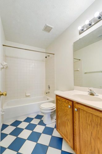 1505 Thornberry Rd, Amelia OH  45102-1772 exterior