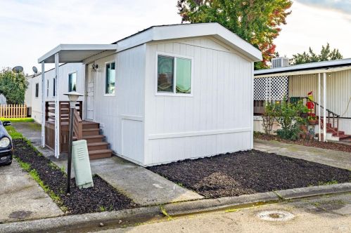832 Nonie St, Santa Rosa, CA 95403-2018