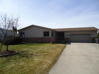 3915 Elaines Way, Slinger, WI 53086-9632