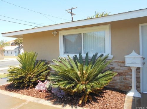25020 Walnut St, Lomita, CA 90717-1927
