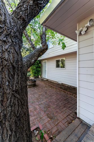 817 Walnut Ave, Ukiah CA  95482-3702 exterior