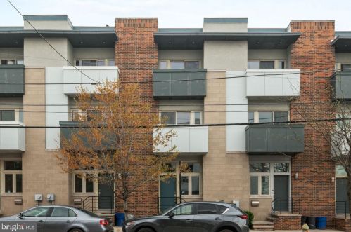 412 Front St, Philadelphia PA  19147-1701 exterior