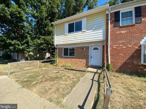 733 Bellows Ave, Fredericksburg VA  22405-1213 exterior