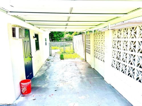 109 Alabama Rd, Lehigh Acres FL  33936-7104 exterior