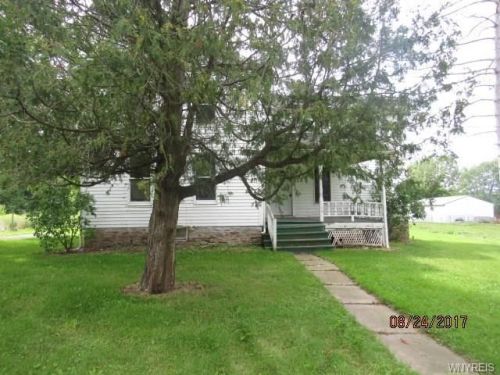 106 Main St, Shelby, NY 14105-1300