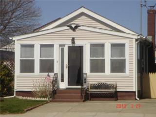406 Park Ave, Portsmouth, RI 02871-4911