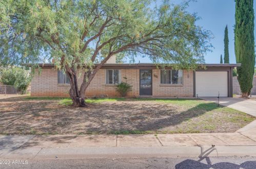 4958 Raffaele Dr, Sierra Vista, AZ 85635-2418