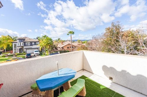 41774 Carleton Way, Temecula CA  92591-1897 exterior