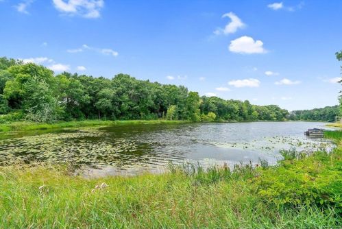 1765 95th St, New Johannesburg, WI 54017-6309
