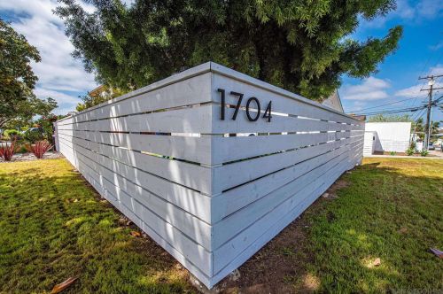 1704 Ebers St, San Diego CA  92107-3504 exterior