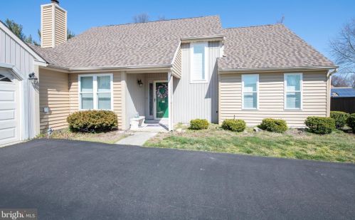 1825 Dover Rd, Southampton, PA 18966-4549