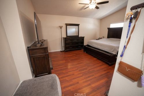 2869 La Vida Dr, Lancaster CA  93535-5873 exterior