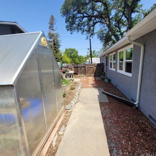 475 9 St, Lakeport CA  95453-4220 exterior