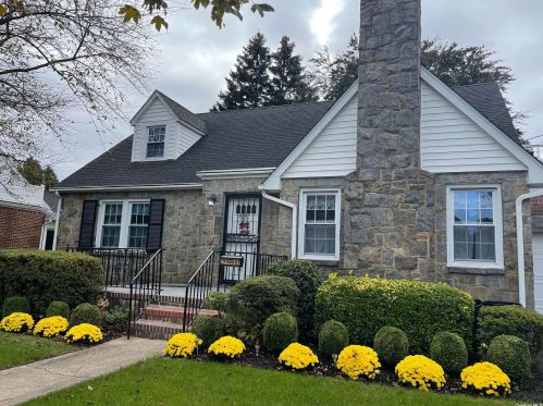 96 Cisney Ave, Floral Park, NY 11001-3246