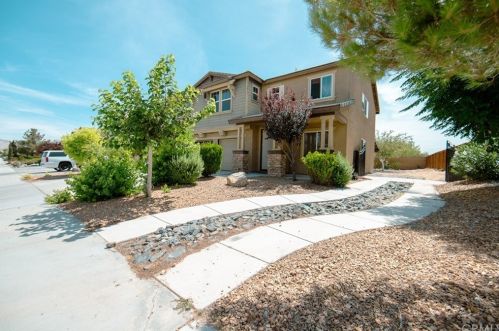 15807 Yosemite St, Victorville, CA 92394-6740