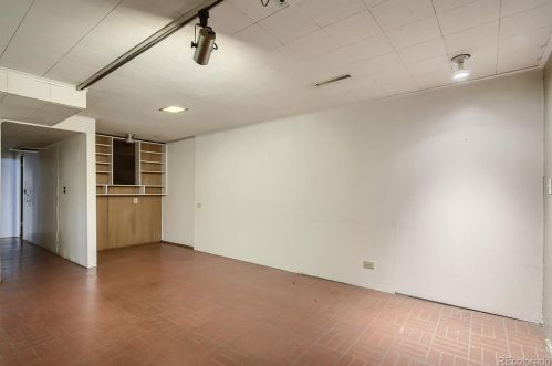 1661 Chase St, Denver CO 80232-7221 exterior