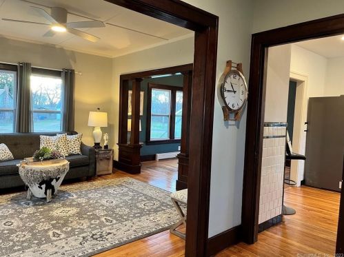 176 Roosevelt Ave, Norwich CT  06360-3346 exterior