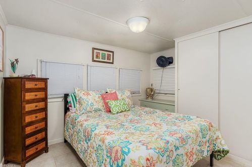 4995 Curlew Dr, Saint James City FL  33956-2826 exterior