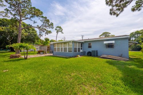 3046 Oleander Ave, Fort Pierce, FL 34982