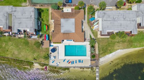 308 Miracle Strip Pkwy, Fort Walton Beach FL  32548-5217 exterior