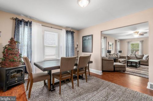 10 Cedar Ave, Berlin Boro NJ  08009-1302 exterior