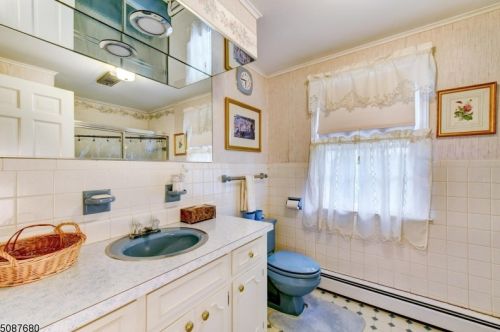 11 House Wren, Hackettstown NJ  07840-2815 exterior