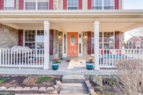 63 Turnberry Dr, Charles Town WV  25414-3887 exterior