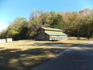 2307 Mayberry Prong Rd, Linden, TN 37096-4812