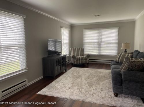 10 Dartmoor Rd, Bricktown NJ  08724-2057 exterior