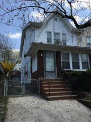779 40th St, Brooklyn, NY 11232-3742