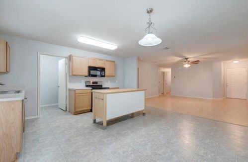 3032 Wakecrest Dr, Fort Worth TX  76108-6999 exterior