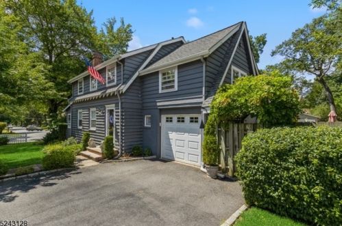131 Burns Way, Fanwood, NJ 07023-1603