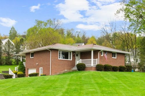 102 Old Farm Rd, Canonsburg, PA 15317-2444