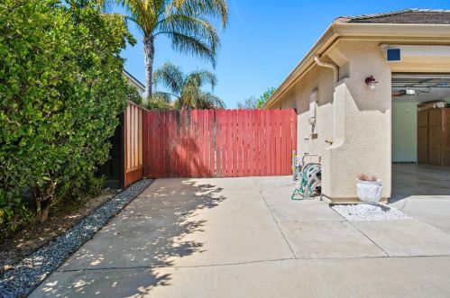 2311 Portifino St, Manteca CA  95337-8405 exterior