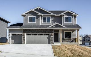 9258 Ironwood Dr, West Des Moines IA  50266-8901 exterior