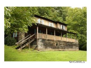 3851 Green River Cove Rd, Saluda, NC 28773-9585
