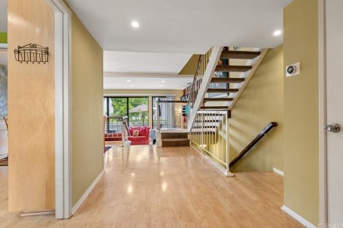 3 Gretel Ct, Newport Beach, CA 92663-2361