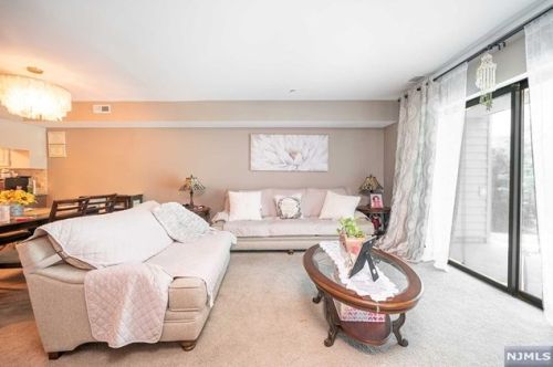 9 Lawrence Ct, Teaneck NJ  07666-6489 exterior