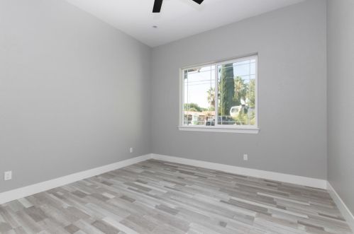 126 Mylnar Ave, Manteca CA  95336-4908 exterior