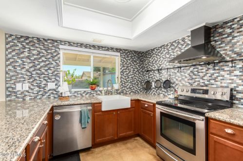 3433 Emelita Ave, Mesa AZ 85208-5617 exterior