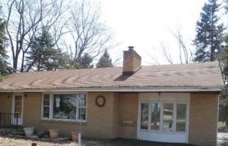 14365 Hampton Rd, Brookfield, WI 53005-1622