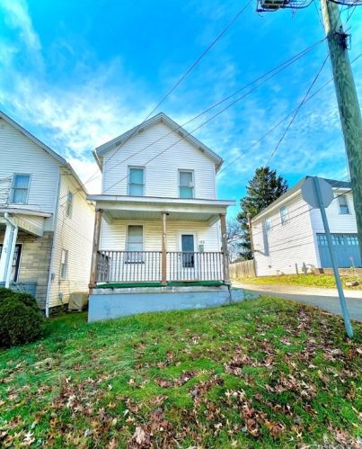 102 Cross St, Grays Landing, PA 15461-2309